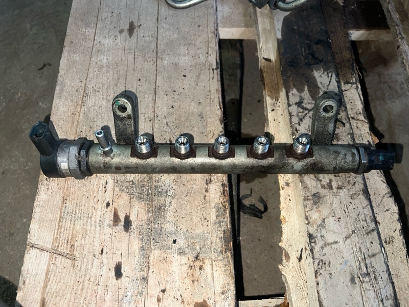 Топливная рампа Citroen C-Crosser 2012 EP 4HN 9671002980 контрактная