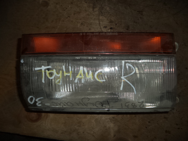 Фара Toyota Town Ace CR21 передняя правая
