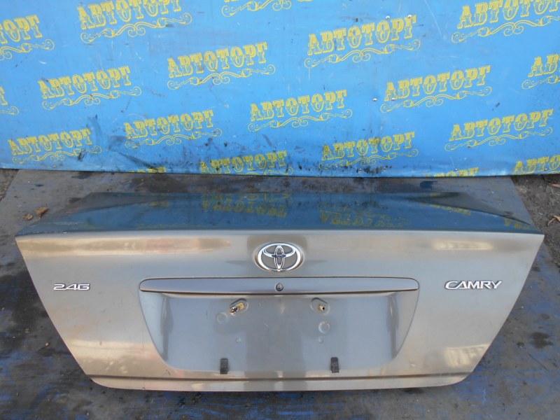 Крышка багажника Toyota Camry ACV30 2AZ