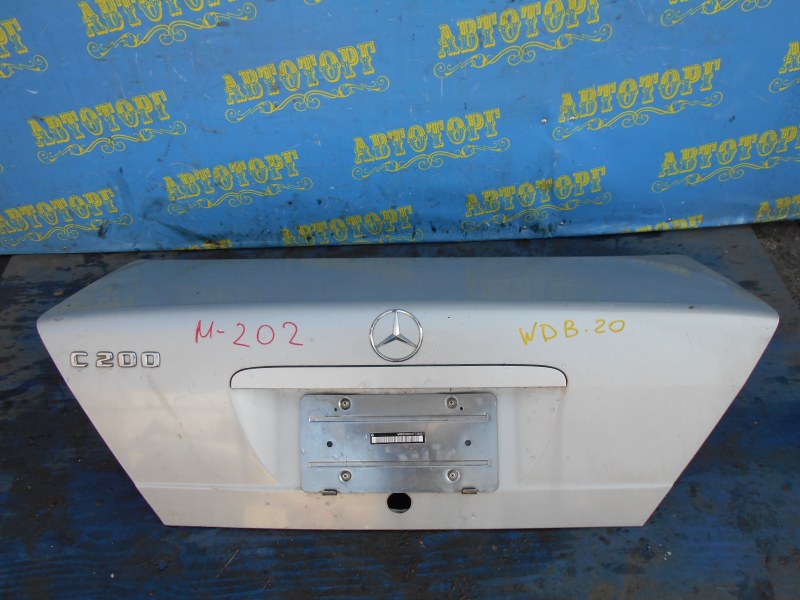 Крышка багажника Mercedes C-Class W202
