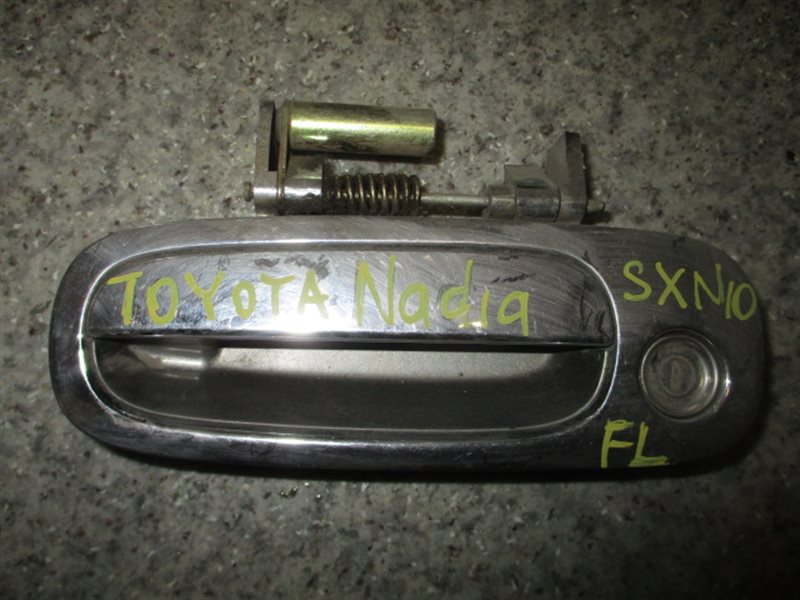 Ручка двери внешняя Toyota Nadia SXN10 передняя левая