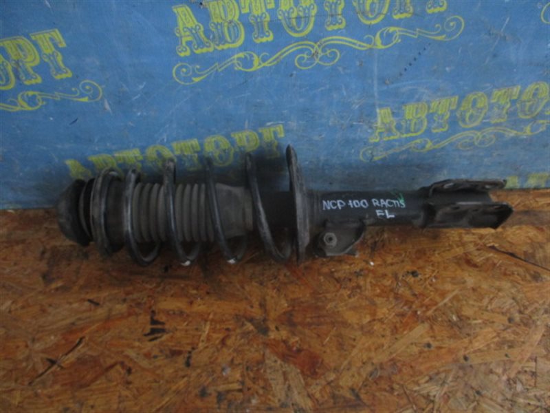 Стойка Toyota Ractis NCP100 1NZFE передняя левая