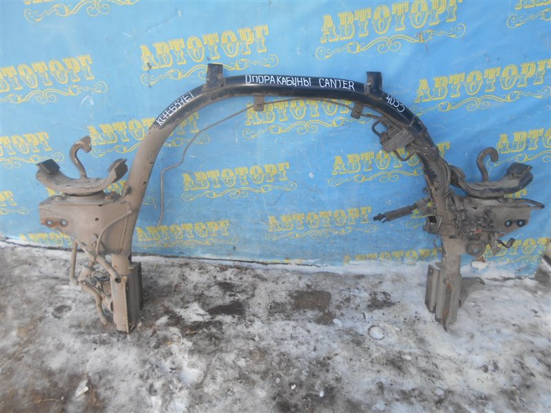 Крепление кабины Mitsubishi Canter FE637ET 4D33 1997