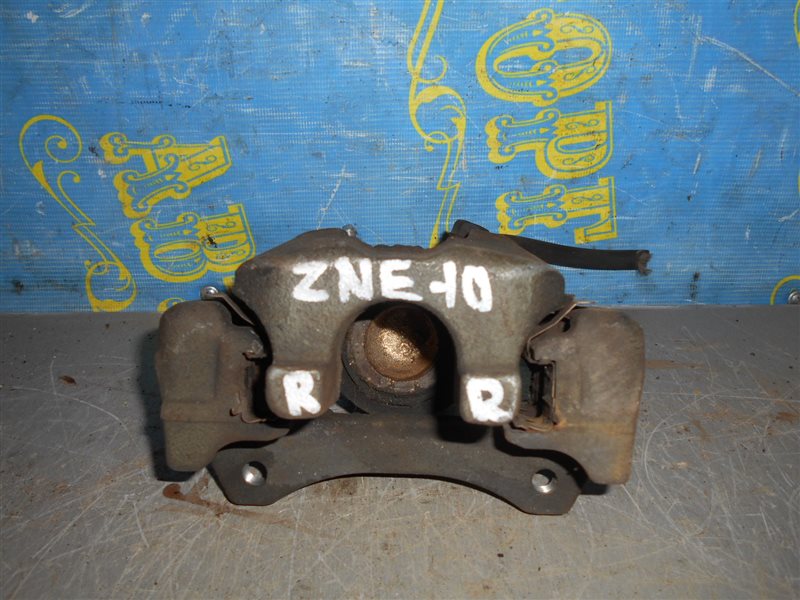 Суппорт Toyota Wish ZNE10 1ZZ задний правый