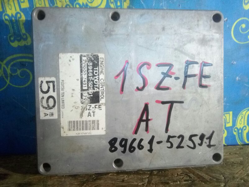 Блок управления двс Toyota Vitz SCP10 1SZ