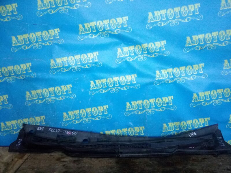 Жабо Honda Stream RN1 D17A