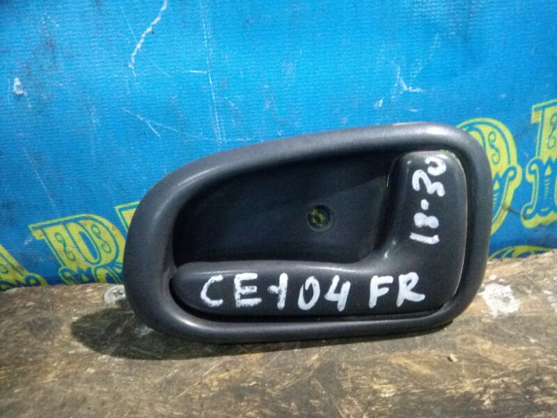 Ручка двери внутренняя Toyota Sprinter CE104 2C 2000 передняя правая