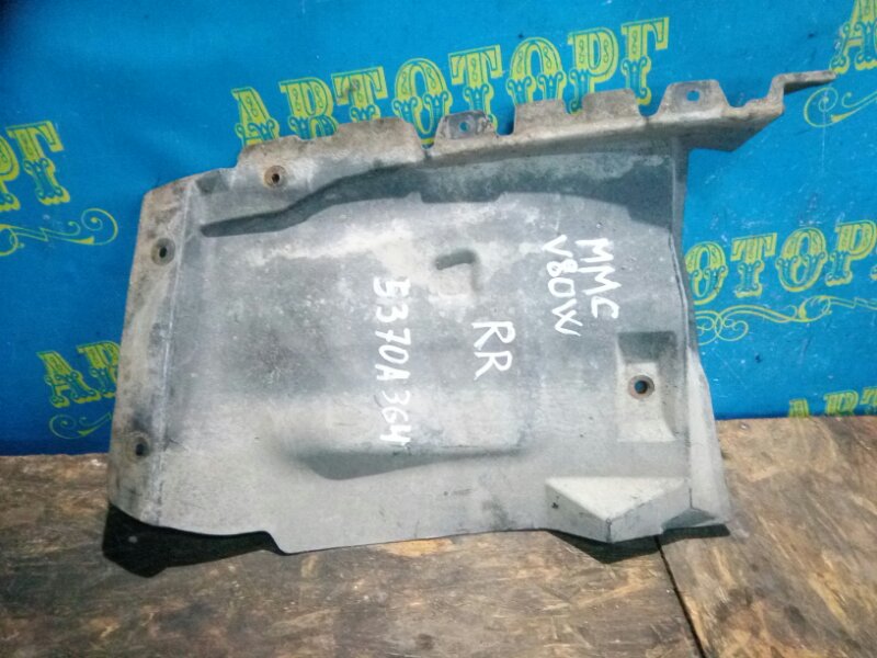 Подкрылок Mitsubishi Pajero V83W 4M41 2010 задний правый