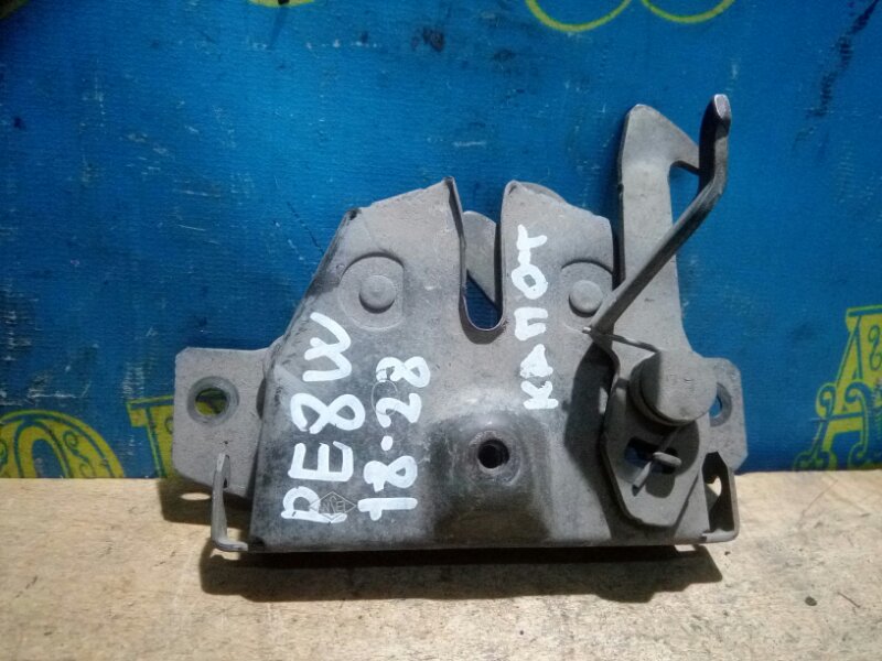 Замок капота Mitsubishi Delica PE8W 4M40 1999
