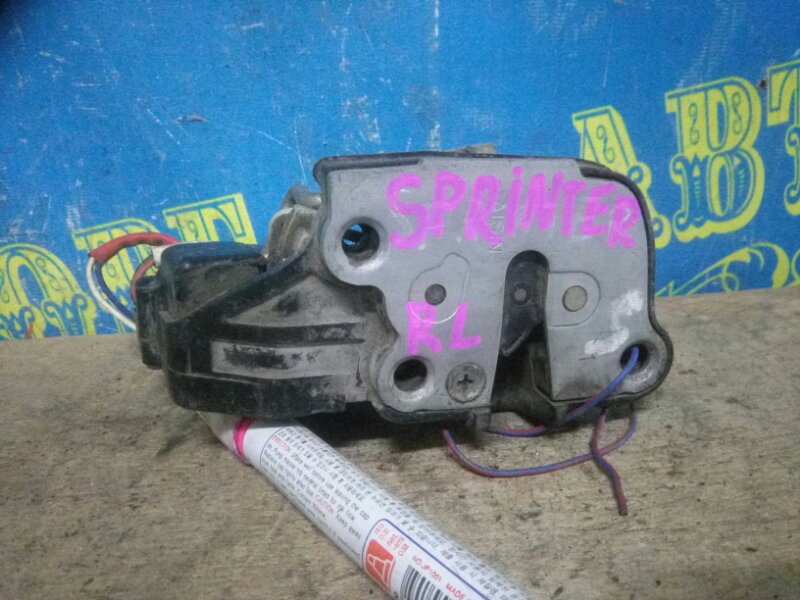Замок двери Toyota Sprinter AE100 5A задний левый
