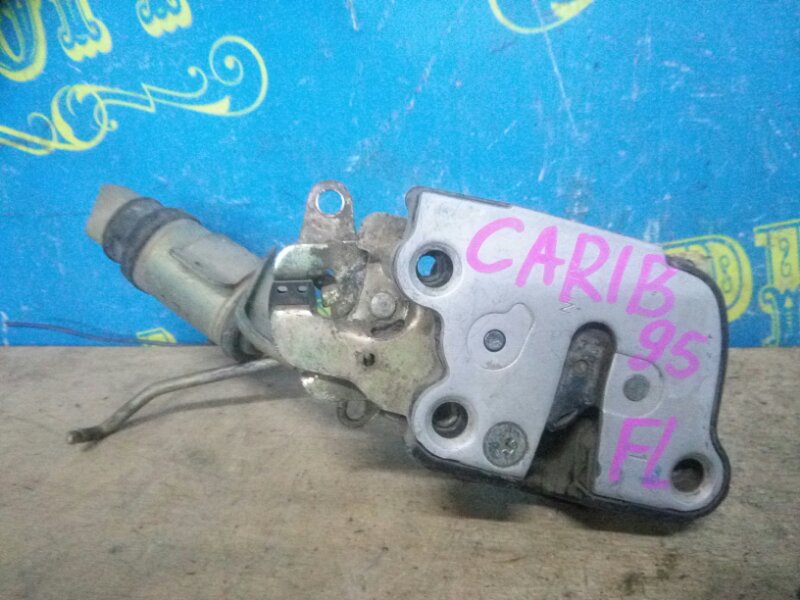 Замок двери Toyota Carib AE95 передний левый