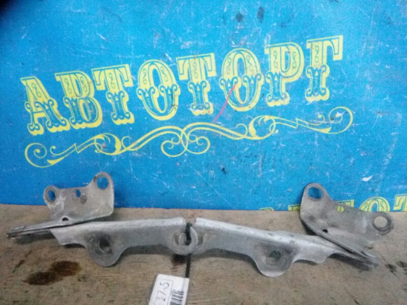 Петля капота Toyota Vista SV30 4S 1992