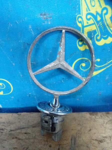Эмблема капота Mercedes Эмблема капота Mercedes