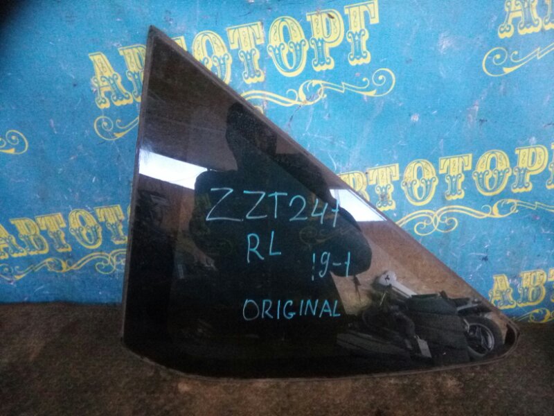 Стекло багажника Toyota Caldina ZZT241 1ZZ-FE 2005 заднее левое