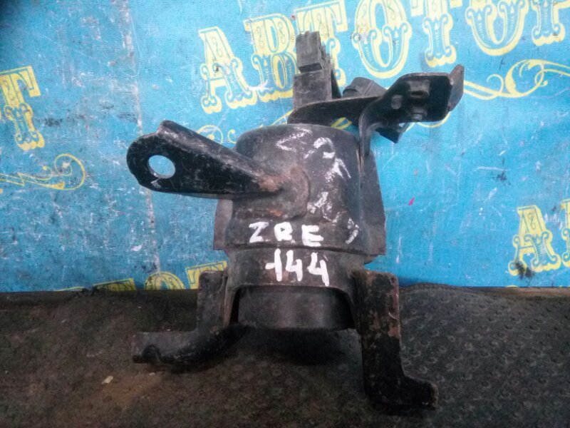 Подушка двигателя Toyota Corolla Fielder ZRE144 2ZR передняя правая