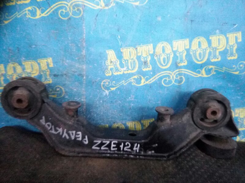 Подушка редуктора Toyota Corolla Fielder ZZE 124 1ZZ