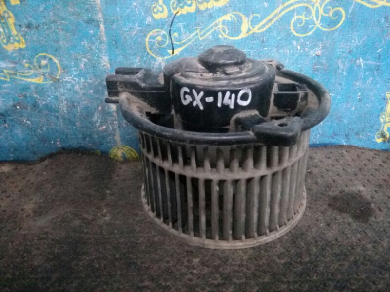 Мотор печки Toyota Crown JZS141 передний