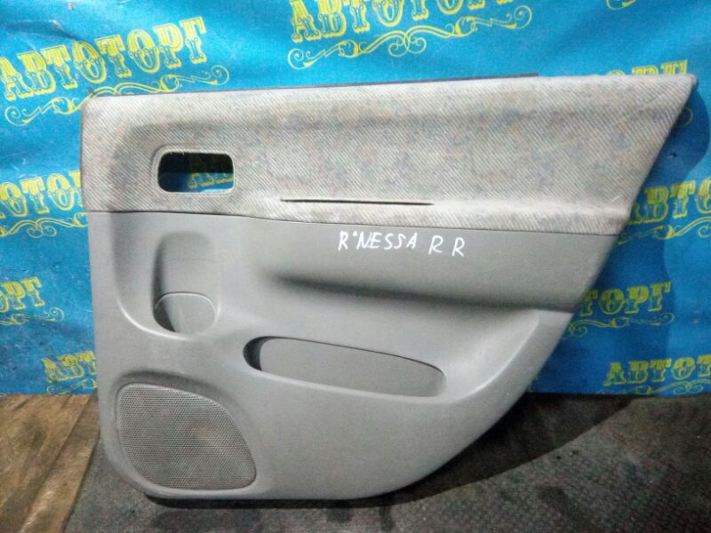Обшивка дверей Nissan Rnessa N30 SR20DE задняя правая