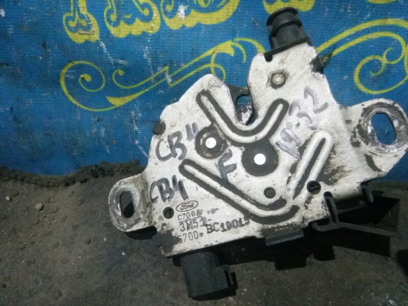 Замок капота Ford Focus 2 CB4 SHDB 2007