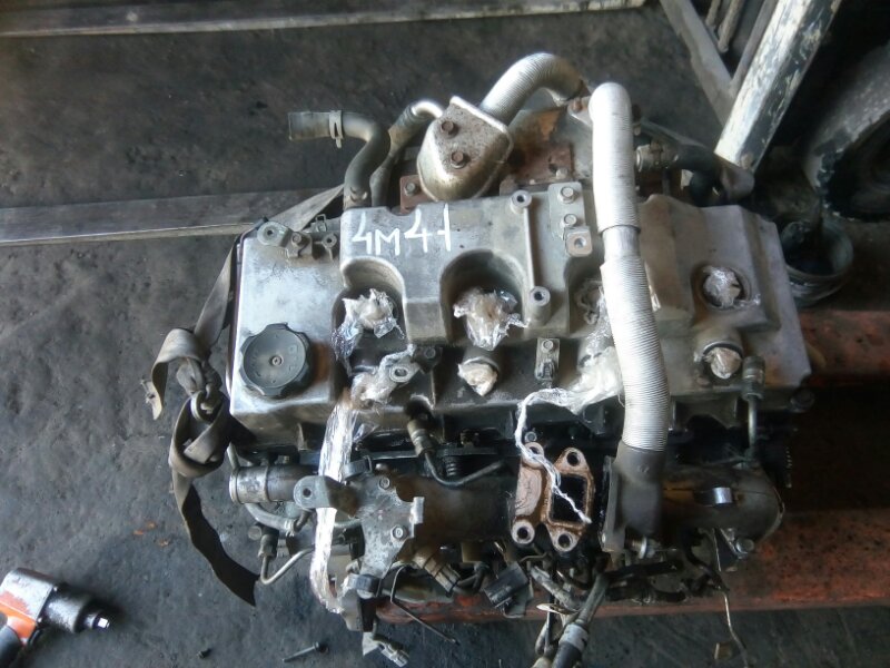 Двигатель Mitsubishi Pajero V83W 4M41 2010
