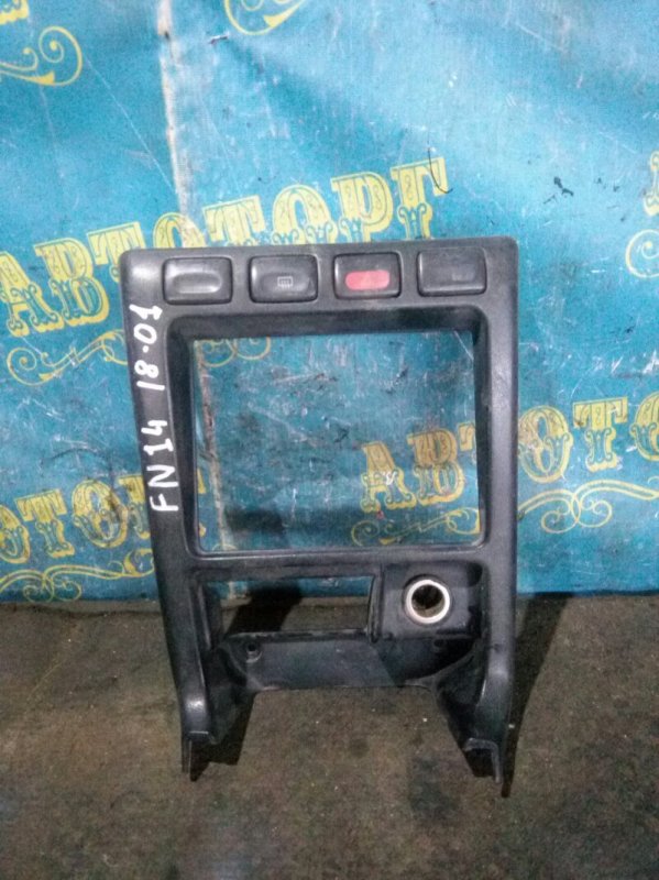 Консоль магнитофона Nissan Pulsar FN14 GA15 1992