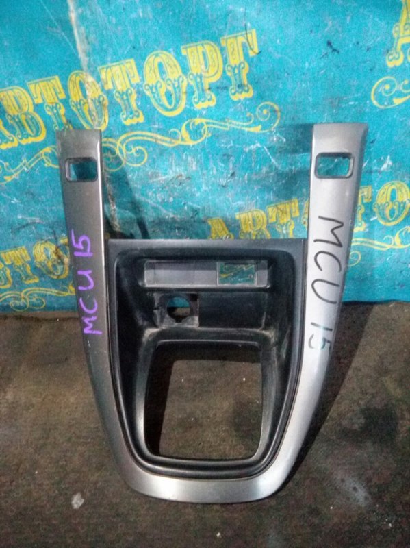 Консоль кпп Toyota Harrier MCU15