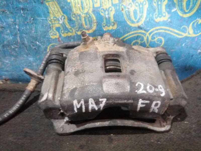 Суппорт Honda Domani MA7 D15B 1996 передний правый