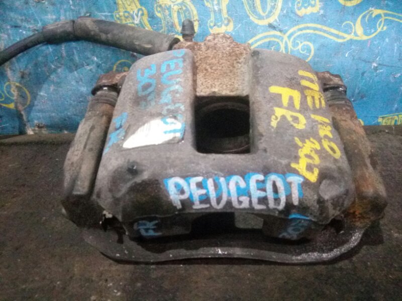 Суппорт Peugeot 307 3H передний правый