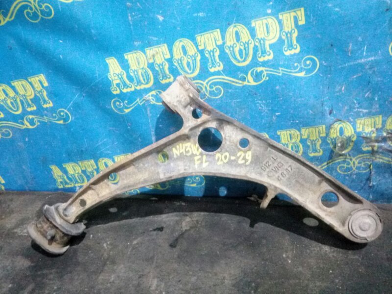 Рычаг Mitsubishi Chariot N43W 4G63 1995 передний левый