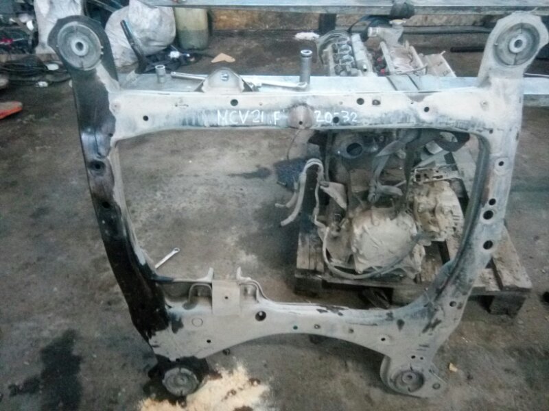 Балка Toyota Windom MCV21 2MZ 2001 передняя