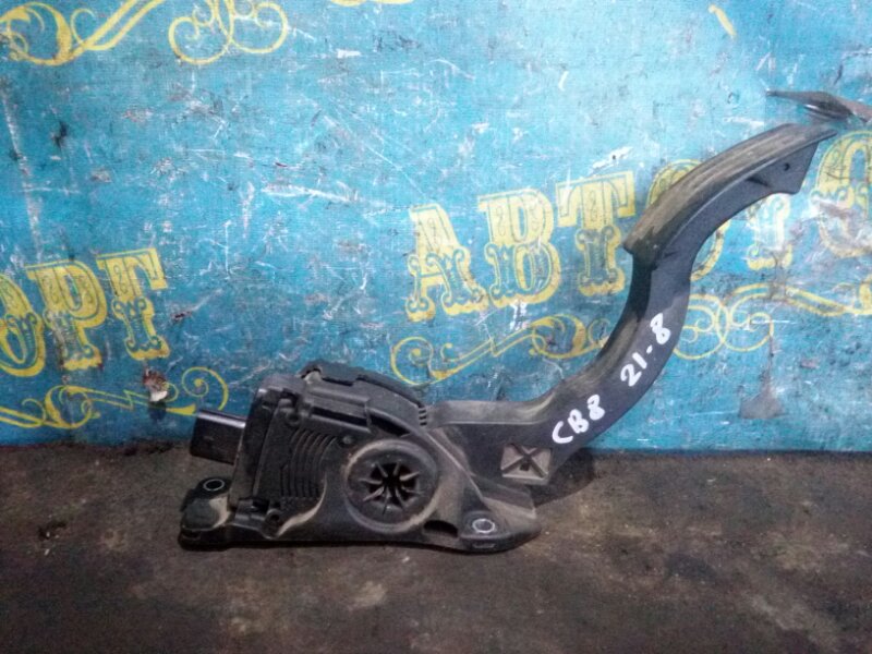 Педаль подачи топлива Ford Focus 3 CB8 IQDA 2011