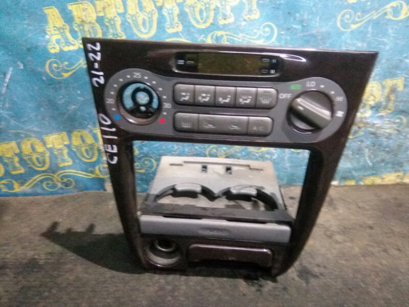 Консоль магнитофона Toyota Corolla CE110 2С 1997