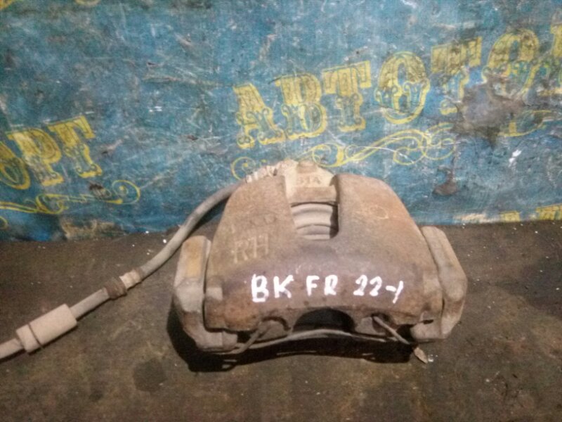 Суппорт Mazda 3 BK Z6 2004 передний правый