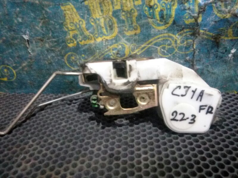 Замок двери Mitsubishi Mirage CJ1A 4G13 1999 передний правый