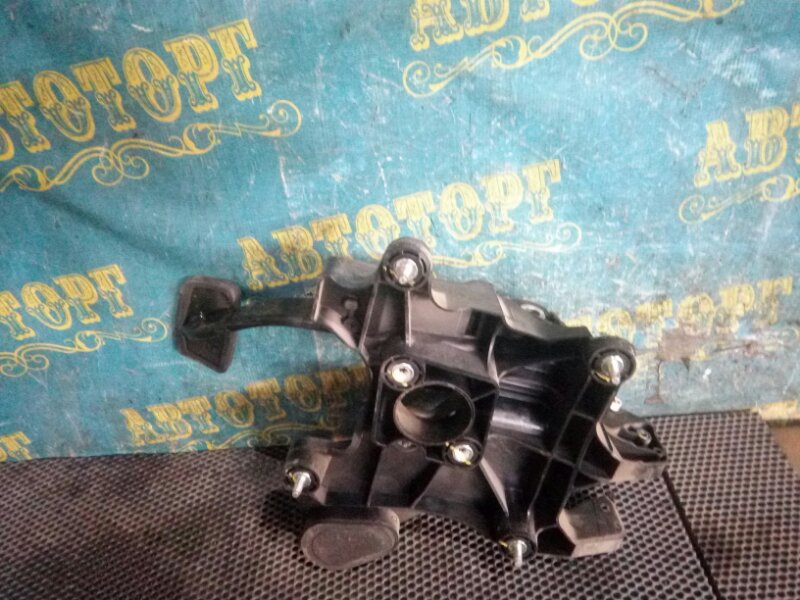 Педаль тормоза Chevrolet Aveo T300 F16D4