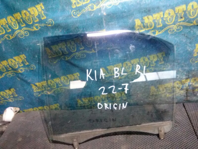 Стекло двери Kia Sorento BL D4CB 2002 заднее левое