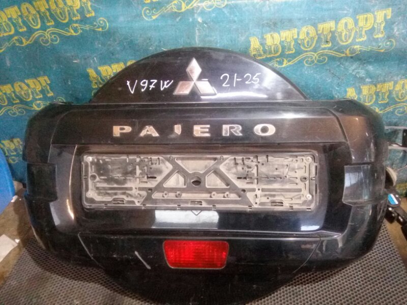 Колпак колесный Mitsubishi Pajero V83W 4M41 2010 задний