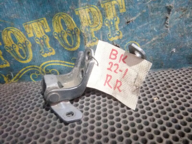 Петля дверная Mazda 3 BK Z6 2004 задняя правая