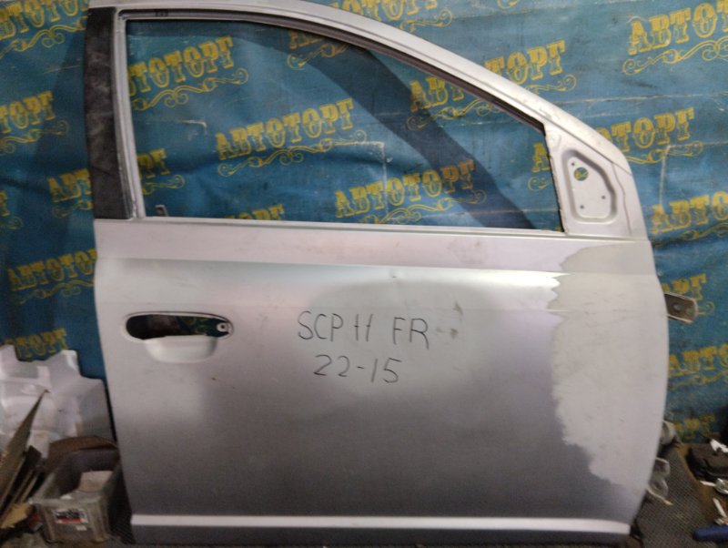 Дверь Toyota Platz SCP11 1SZ 2000 передняя правая