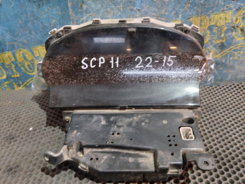 Щиток приборов Toyota Platz SCP11 1SZ 2000