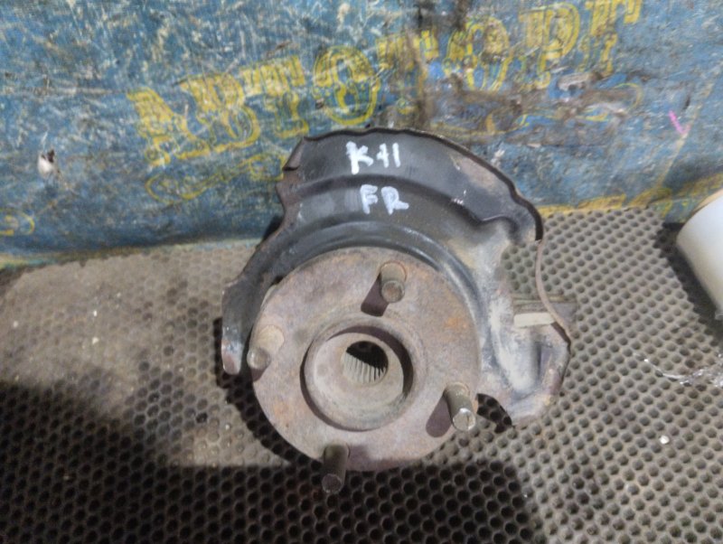Ступица Nissan K11 передняя правая