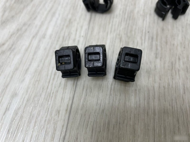 Крепление проводки XC60 2008-2013