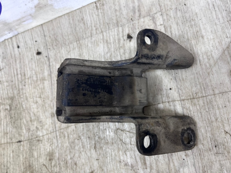 Подушка раздаточной коробки Caldina 246 3SGTE