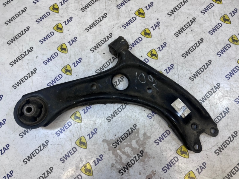 Запчасть рычаг подвески передний правый kia sportage 2016 D4HA 54501-D3000 контрактная Рычаг подвески передний правый kia sportage 2016 D4HA 54501-D3000 контрактная