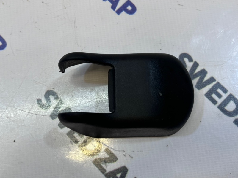 Заглушка полозьев сиденья Caldina 246 3SGTE