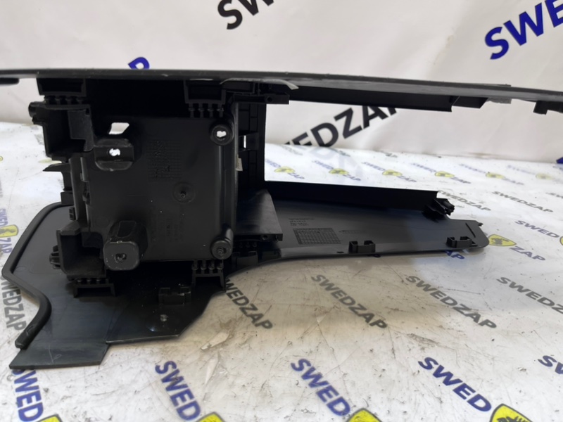 Подлокотник S60 2014 B6304T4