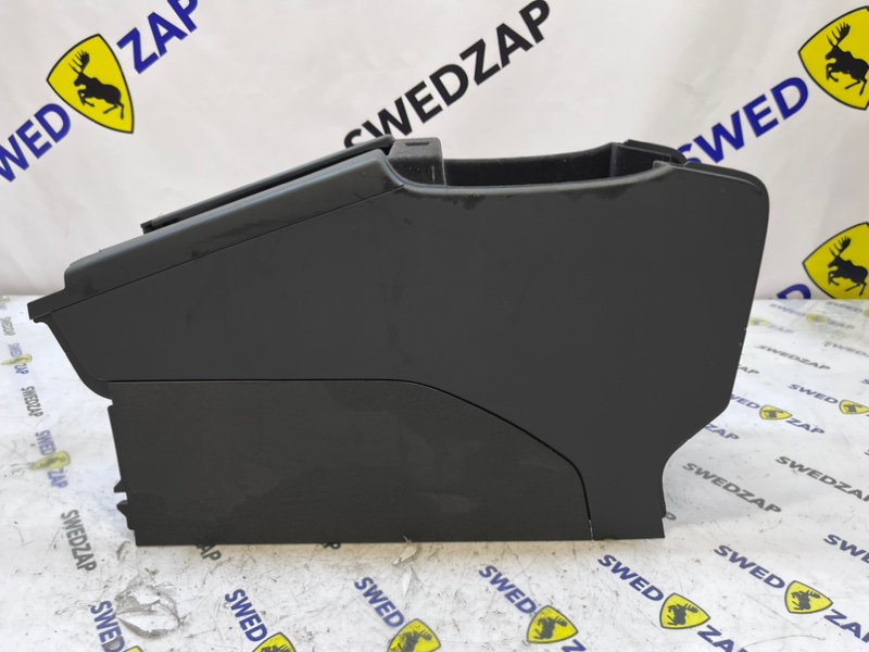 Подлокотник S60 2015 B4164T