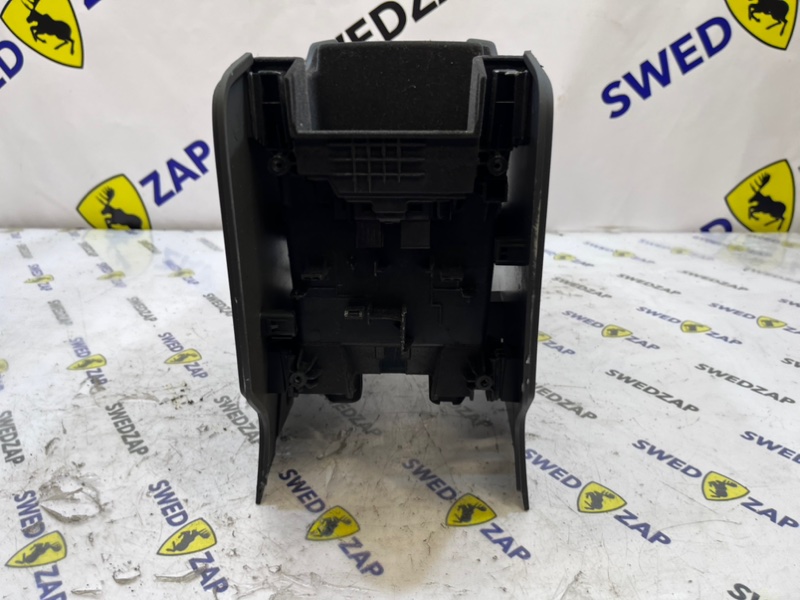 Подлокотник S60 2015 B4164T