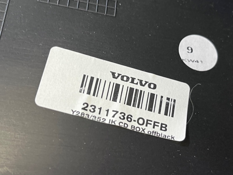 Подлокотник S60 2015 B4164T