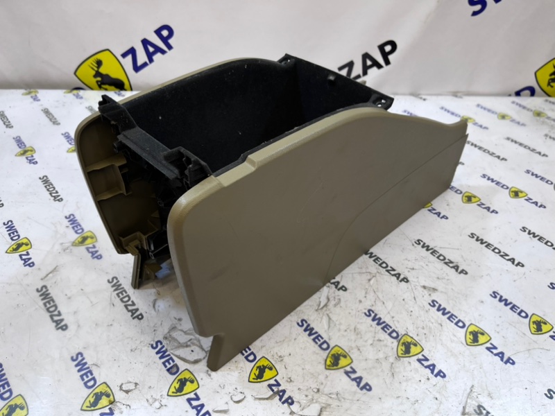 Подлокотник Volvo xc70 2013 B6304T4 377798-OBL контрактная